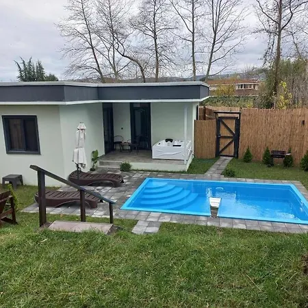Quick Tatil & River Life Bungalov *